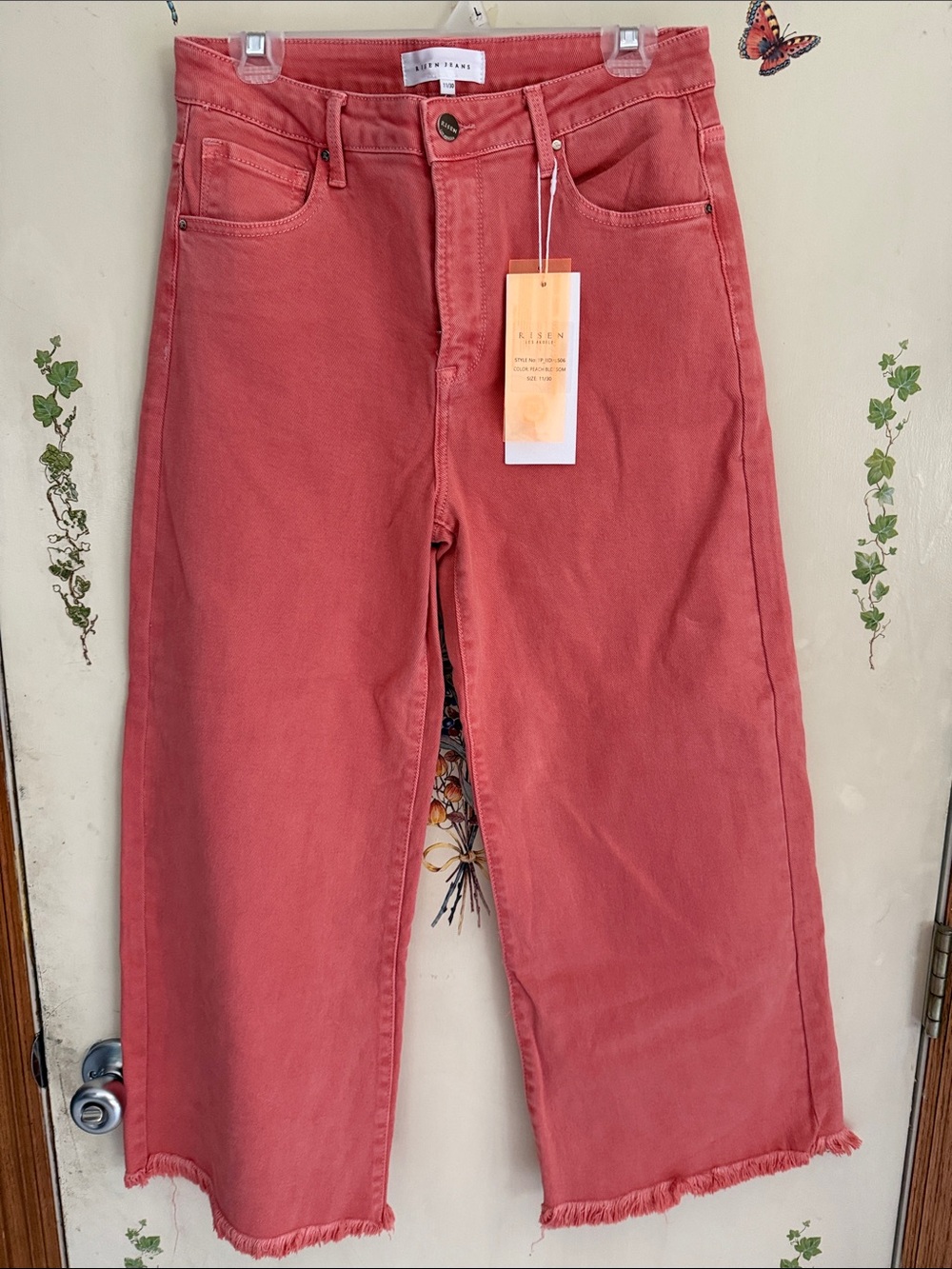 Risen Cropped Wide-Leg Jeans in Peach Blossom